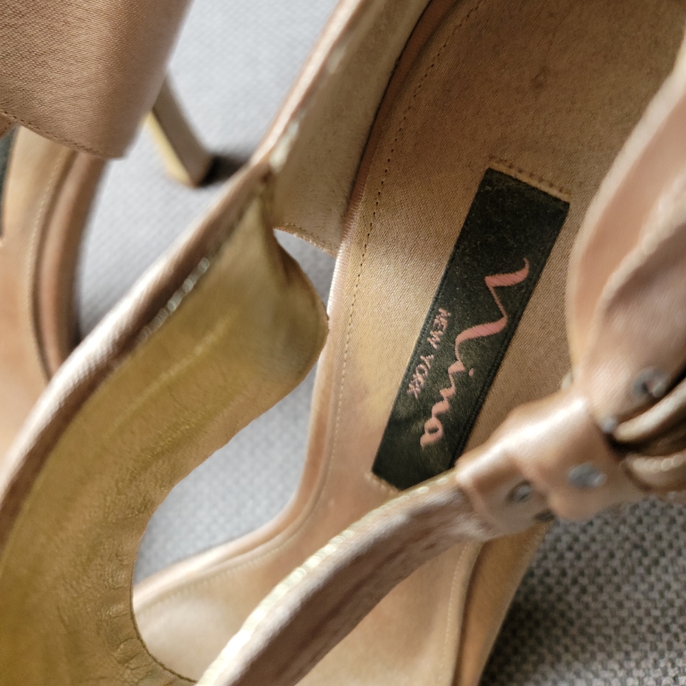 Heels - Picture 3 of 10